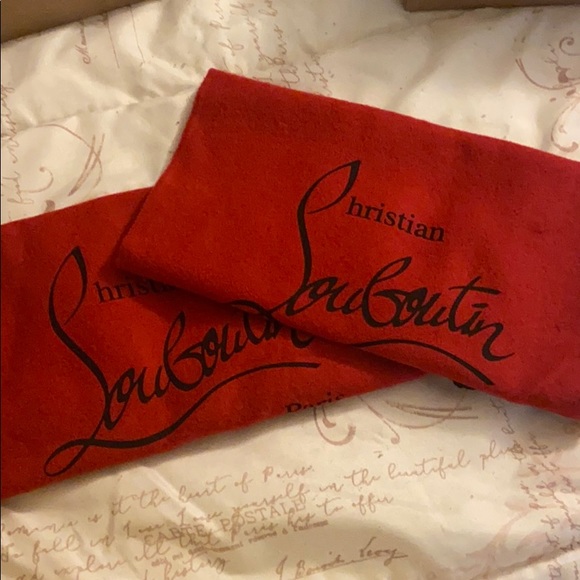 CL dust bags & taps - Picture 2 of 3